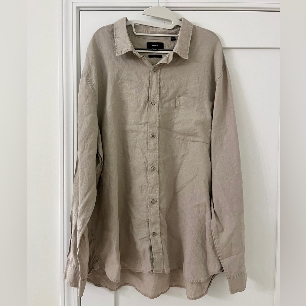 Vince Men's Long Sleeve Button-Up Shirt in Light Taupe